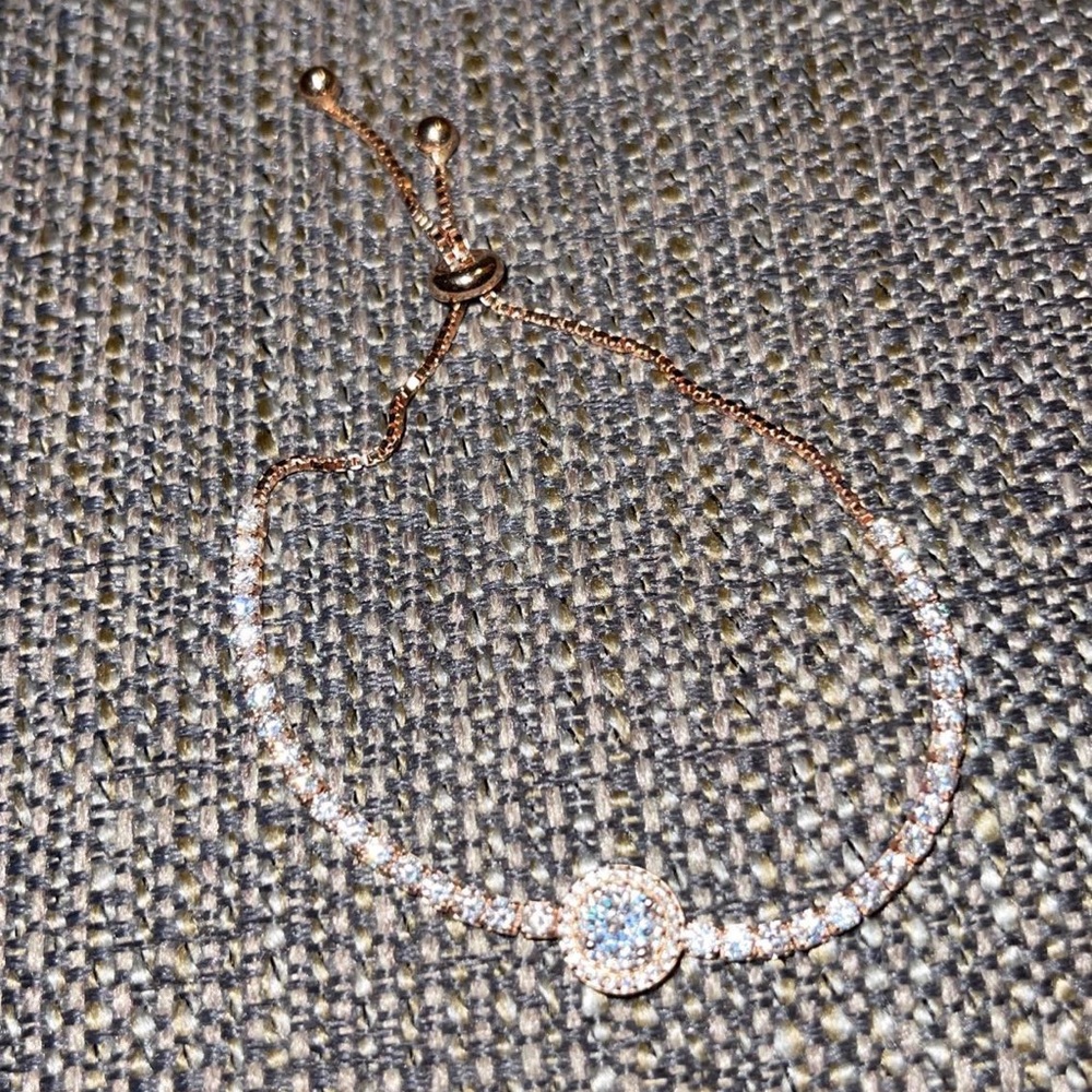 Cute gold bracelet